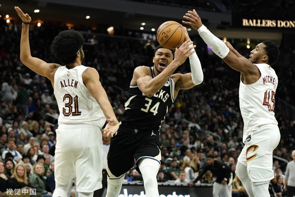 字母哥依旧 字母哥依旧