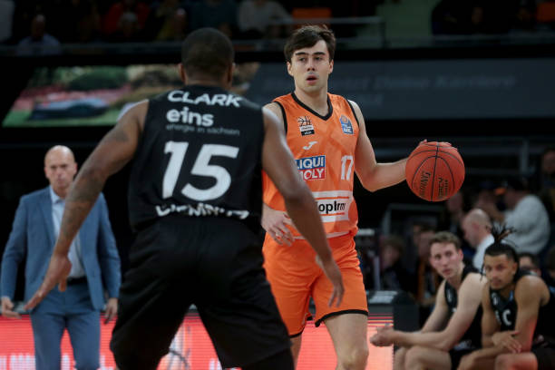 艇队日照打 艇队日照打